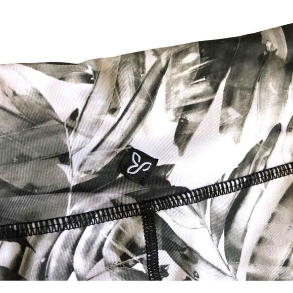 prAna Black Paradise Roxanne Capri Palm Tropical Leggings Size Small - Picture 4 of 10